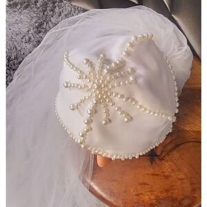 Vintage cathedral veil with hat